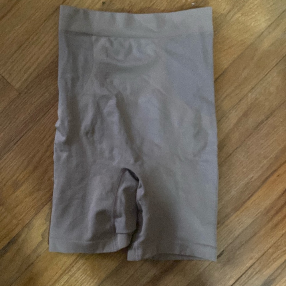 Skinny girl shapewear